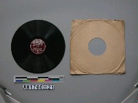 藏品(愛馬花嫁、曉に祈る唱片)的圖片